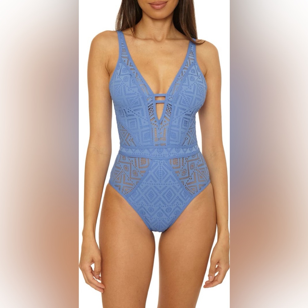 Becca Keyhole One-Piece Swimsuit Coastal Lavender Medium NWT